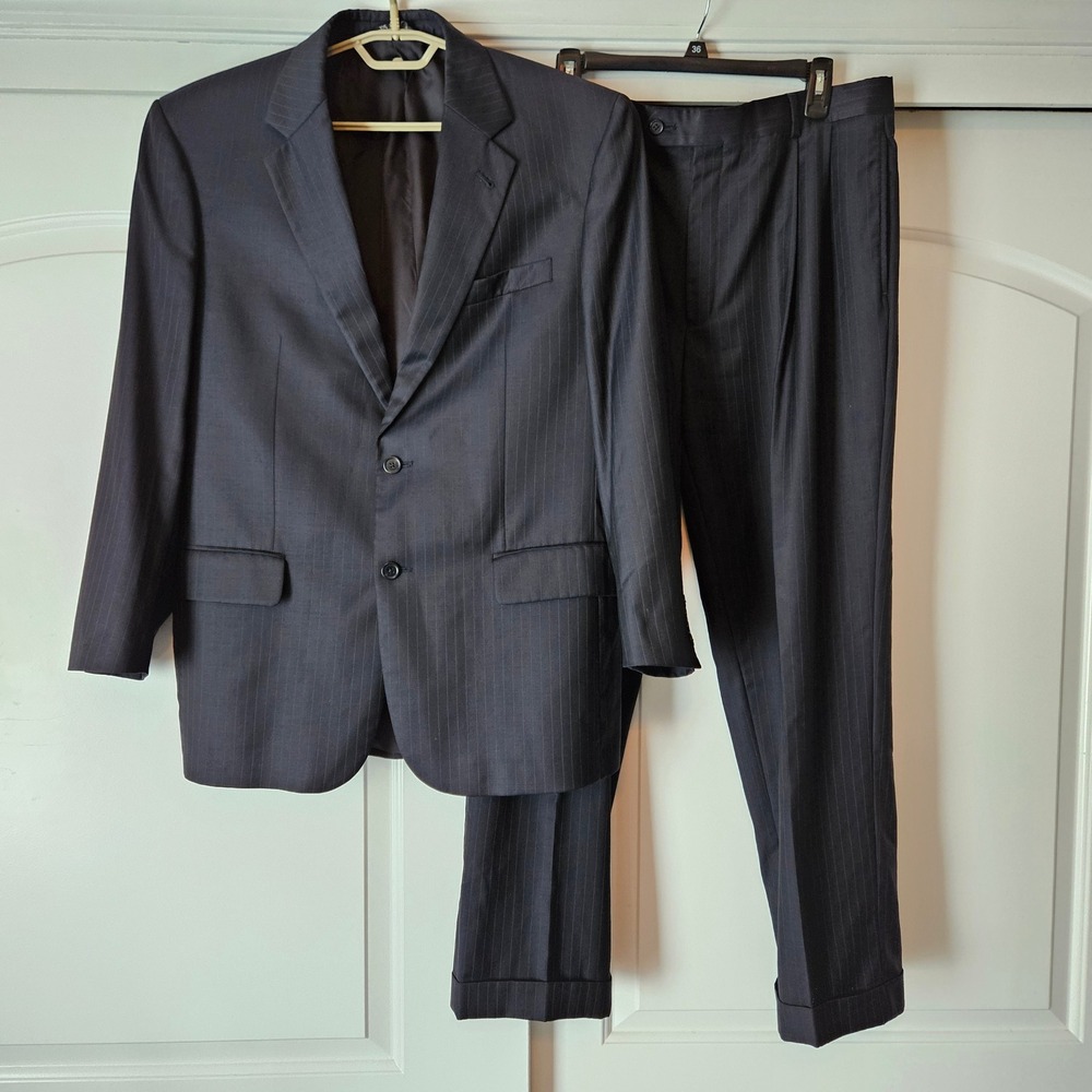 Jos A Bank Signature 2 pc Suit Mens 42R Navy Twill Pinstripe Wool 35x31